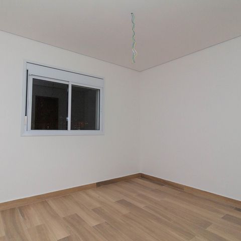 Apartamento à venda com 81m², 2 quartos e 2 vagasQuarto 2