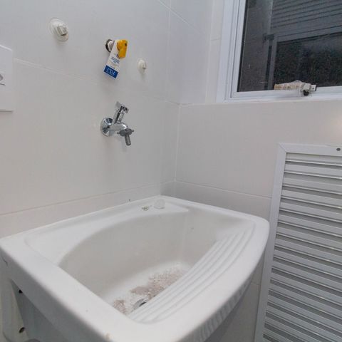 Apartamento à venda com 81m², 2 quartos e 2 vagasÁrea de Serviço
