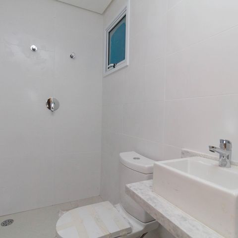 Apartamento à venda com 81m², 2 quartos e 2 vagasBanheiro do Quarto 1
