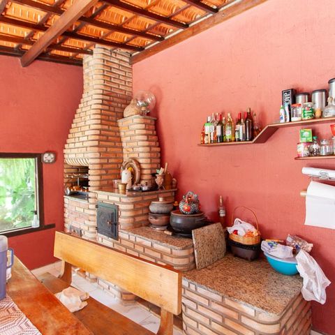 Casa à venda com 360m², 5 quartos e 2 vagas Casa à venda com 360m², 5 quartos e 2 vagasEspaço Gourmet