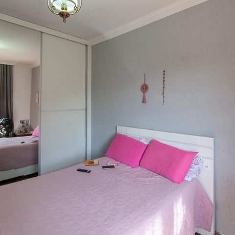 Casa à venda com 360m², 5 quartos e 2 vagas Casa à venda com 360m², 5 quartos e 2 vagasQuarto 3