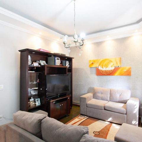Casa à venda com 360m², 5 quartos e 2 vagas Casa à venda com 360m², 5 quartos e 2 vagasSala 1