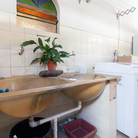 Casa à venda com 360m², 5 quartos e 2 vagas Casa à venda com 360m², 5 quartos e 2 vagasÁrea de Serviço