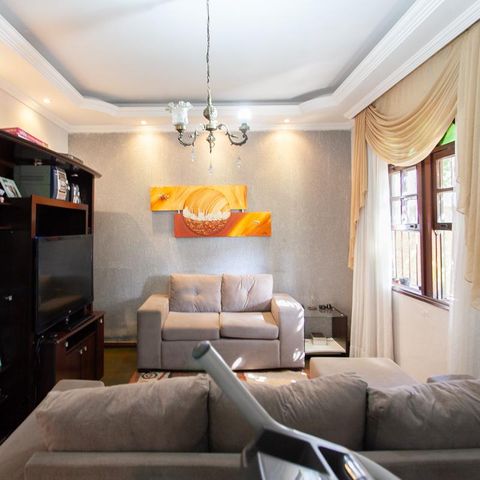 Casa à venda com 360m², 5 quartos e 2 vagas Casa à venda com 360m², 5 quartos e 2 vagasSala 1