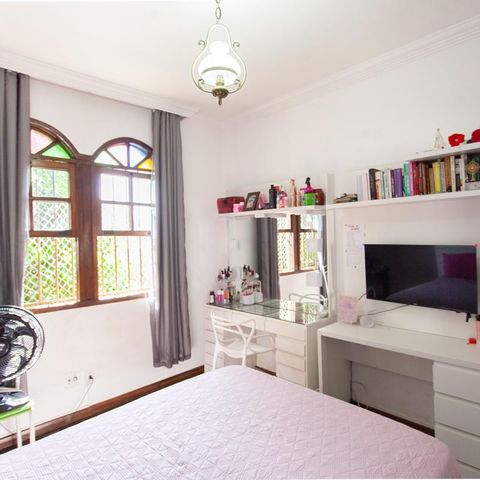 Casa à venda com 360m², 5 quartos e 2 vagas Casa à venda com 360m², 5 quartos e 2 vagasQuarto 3