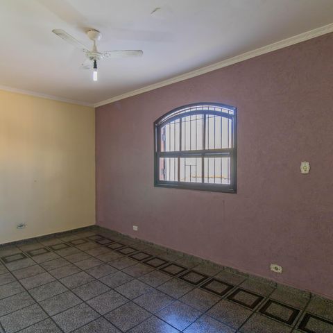 Casa à venda com 300m², 3 quartos e 3 vagas Casa à venda com 300m², 3 quartos e 3 vagasQuarto 1