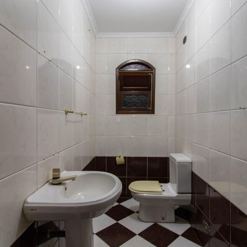 Casa à venda com 300m², 3 quartos e 3 vagas Casa à venda com 300m², 3 quartos e 3 vagasLavabo