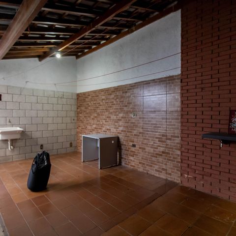 Casa à venda com 300m², 3 quartos e 3 vagas Casa à venda com 300m², 3 quartos e 3 vagasÁrea Externa
