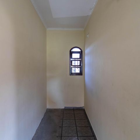 Casa à venda com 300m², 3 quartos e 3 vagas Casa à venda com 300m², 3 quartos e 3 vagasSuíte
