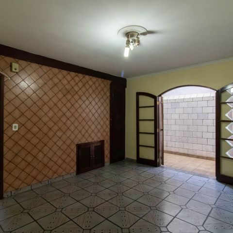 Casa à venda com 300m², 3 quartos e 3 vagas Casa à venda com 300m², 3 quartos e 3 vagasSala de Jantar