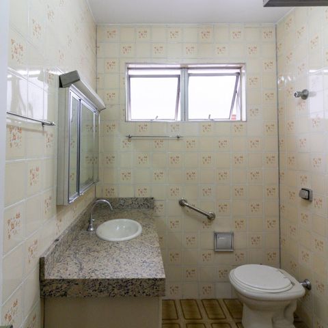 Casa à venda com 165m², 3 quartos e 2 vagas Casa à venda com 165m², 3 quartos e 2 vagasBanheiro da Suíte 1