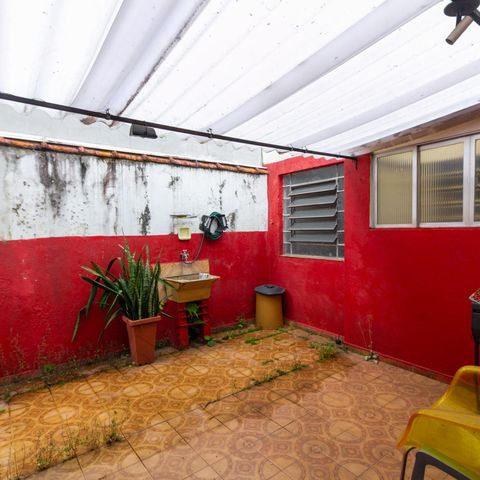 Casa à venda com 165m², 3 quartos e 2 vagas Casa à venda com 165m², 3 quartos e 2 vagasQuintal