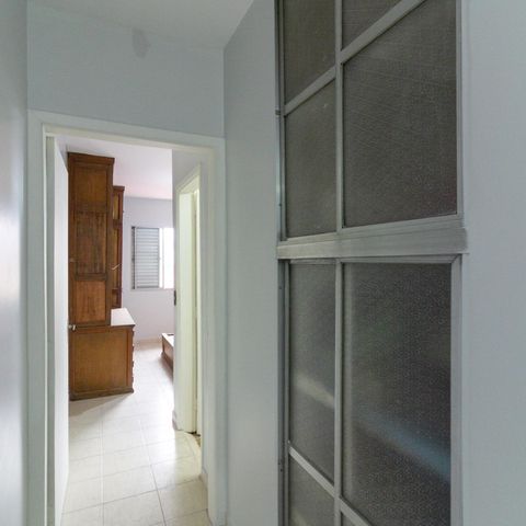 Casa à venda com 165m², 3 quartos e 2 vagas Casa à venda com 165m², 3 quartos e 2 vagasHall