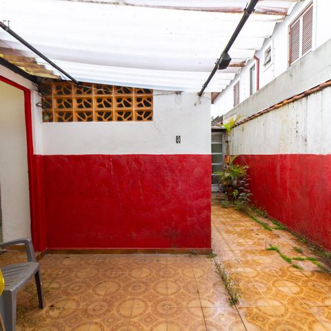 Casa à venda com 165m², 3 quartos e 2 vagas Casa à venda com 165m², 3 quartos e 2 vagasQuintal