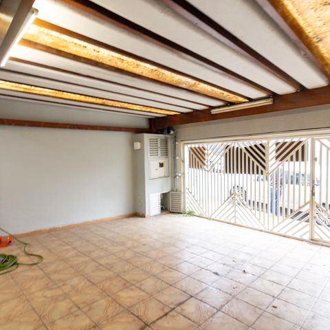 Casa à venda com 165m², 3 quartos e 2 vagas Casa à venda com 165m², 3 quartos e 2 vagasGaragem