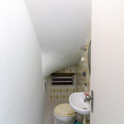 Casa à venda com 165m², 3 quartos e 2 vagas Casa à venda com 165m², 3 quartos e 2 vagasLavabo