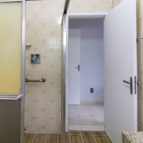 Casa à venda com 165m², 3 quartos e 2 vagas Casa à venda com 165m², 3 quartos e 2 vagasBanheiro da Suíte 1