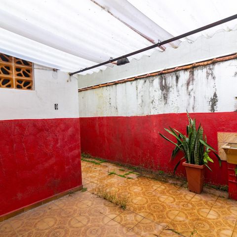 Casa à venda com 165m², 3 quartos e 2 vagas Casa à venda com 165m², 3 quartos e 2 vagasQuintal