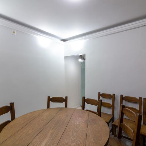 Casa à venda com 165m², 3 quartos e 2 vagas Casa à venda com 165m², 3 quartos e 2 vagasSala de Jantar