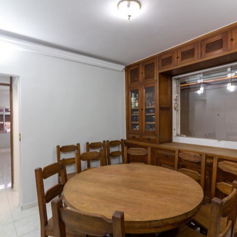 Casa à venda com 165m², 3 quartos e 2 vagas Casa à venda com 165m², 3 quartos e 2 vagasSala de Jantar