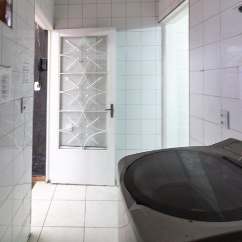 Casa à venda com 165m², 3 quartos e 2 vagas Casa à venda com 165m², 3 quartos e 2 vagasÁrea de Serviço
