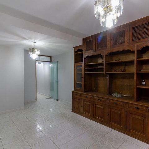 Casa à venda com 165m², 3 quartos e 2 vagas Casa à venda com 165m², 3 quartos e 2 vagasSala de Estar