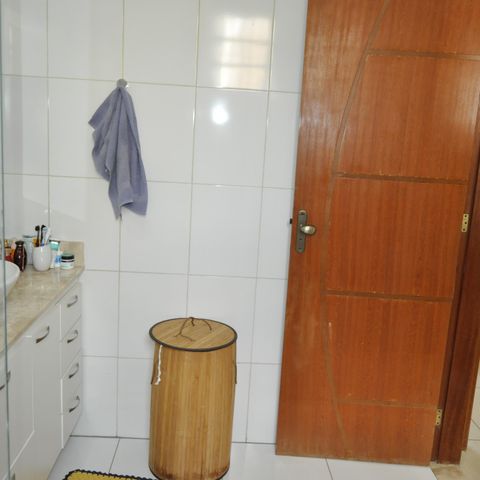 Casa de condomínio à venda com 110m², 4 quartos e 1 vagaBanheiro Social