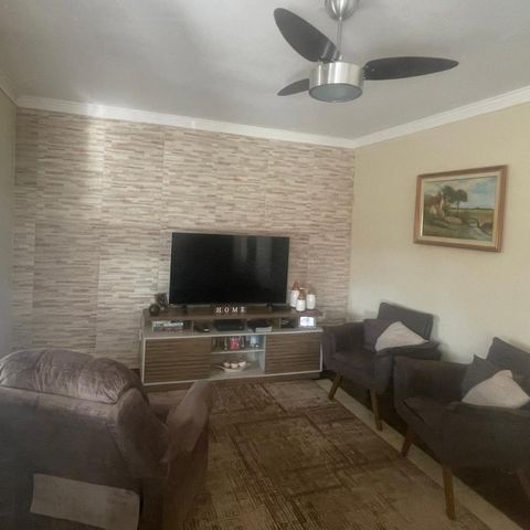 Casa à venda com 177m², 4 quartos e 2 vagas Casa à venda com 177m², 4 quartos e 2 vagasFoto 08