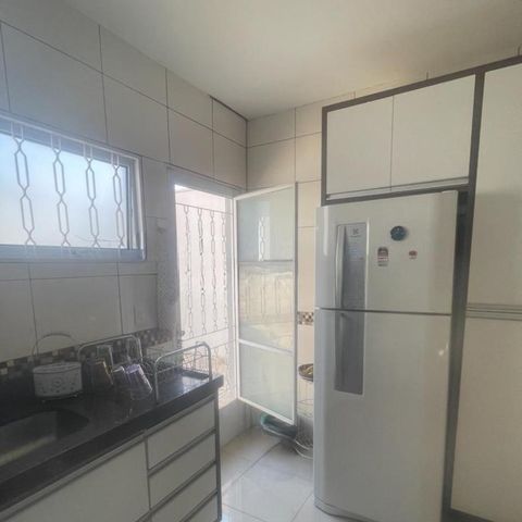 Casa à venda com 177m², 4 quartos e 2 vagas Casa à venda com 177m², 4 quartos e 2 vagasFoto 01