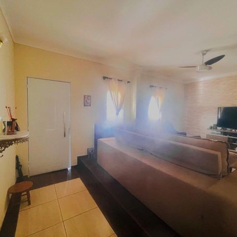 Casa à venda com 177m², 4 quartos e 2 vagas Casa à venda com 177m², 4 quartos e 2 vagasFoto 11