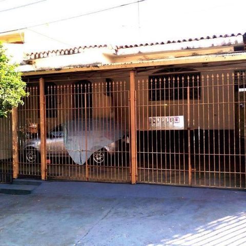 Casa à venda com 211m², 2 quartos e 2 vagas Casa à venda com 211m², 2 quartos e 2 vagasFoto 01