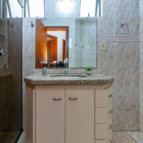 Apartamento à venda com 83m², 3 quartos e 2 vagas Apartamento à venda com 83m², 3 quartos e 2 vagasBanheiro Social