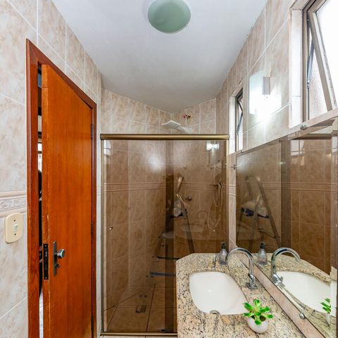 Apartamento à venda com 83m², 3 quartos e 2 vagas Apartamento à venda com 83m², 3 quartos e 2 vagasBanheiro Social