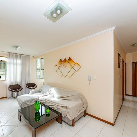 Apartamento à venda com 83m², 3 quartos e 2 vagas Apartamento à venda com 83m², 3 quartos e 2 vagasSala