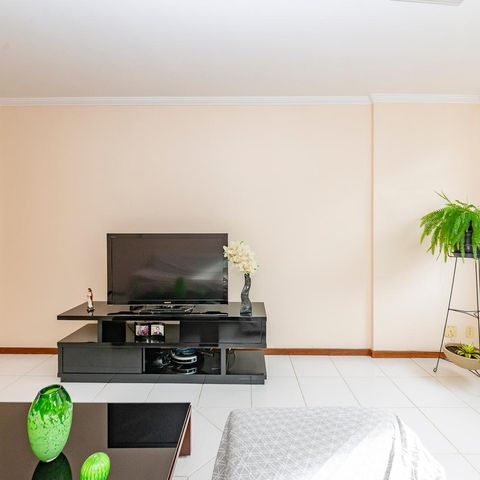 Apartamento à venda com 83m², 3 quartos e 2 vagas Apartamento à venda com 83m², 3 quartos e 2 vagasSala