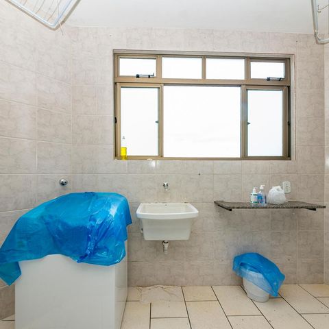 Apartamento à venda com 83m², 3 quartos e 2 vagas Apartamento à venda com 83m², 3 quartos e 2 vagasÁrea de Serviço
