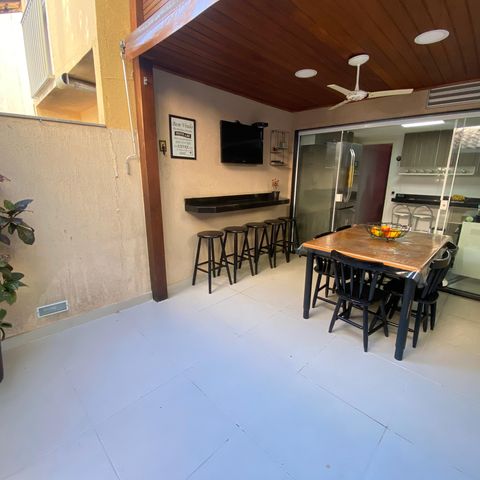 Casa à venda com 75m², 2 quartos e 1 vaga Casa à venda com 75m², 2 quartos e 1 vagaÁrea Gourmet