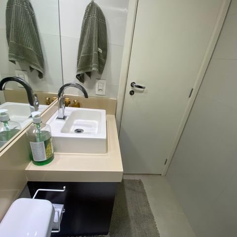 Casa à venda com 75m², 2 quartos e 1 vaga Casa à venda com 75m², 2 quartos e 1 vagaBanheiro Social