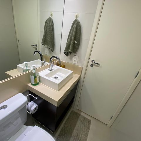 Casa à venda com 75m², 2 quartos e 1 vaga Casa à venda com 75m², 2 quartos e 1 vagaBanheiro Social