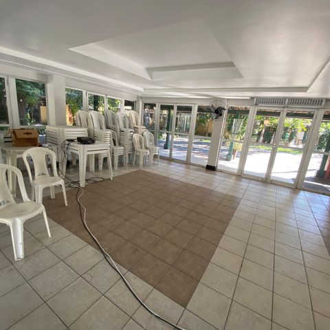Casa à venda com 75m², 2 quartos e 1 vaga Casa à venda com 75m², 2 quartos e 1 vagaÁrea comum