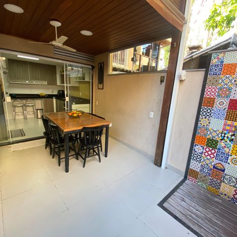 Casa à venda com 75m², 2 quartos e 1 vaga Casa à venda com 75m², 2 quartos e 1 vagaÁrea Gourmet