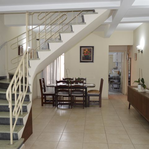 Casa de condomínio à venda com 110m², 3 quartos e 2 vagasSala