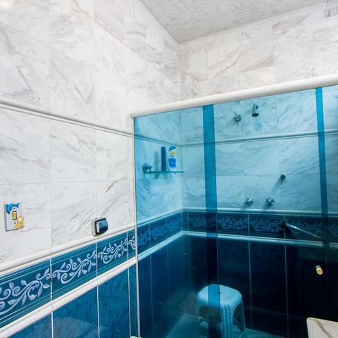 Casa para alugar com 345m², 3 quartos e 2 vagas Casa para alugar com 345m², 3 quartos e 2 vagasBanheiro Suíte