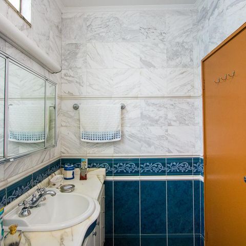 Casa para alugar com 345m², 3 quartos e 2 vagas Casa para alugar com 345m², 3 quartos e 2 vagasBanheiro Suíte