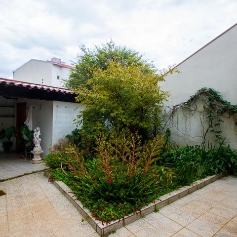 Casa para alugar com 345m², 3 quartos e 2 vagas Casa para alugar com 345m², 3 quartos e 2 vagasQuintal/Jardim