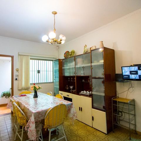 Casa para alugar com 345m², 3 quartos e 2 vagas Casa para alugar com 345m², 3 quartos e 2 vagasCopa