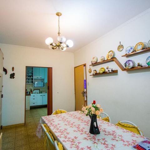 Casa para alugar com 345m², 3 quartos e 2 vagas Casa para alugar com 345m², 3 quartos e 2 vagasCopa