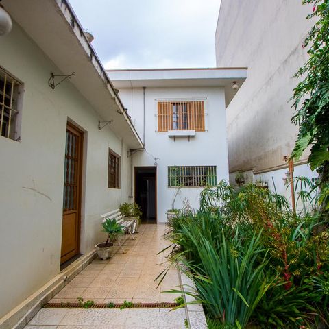 Casa para alugar com 345m², 3 quartos e 2 vagas Casa para alugar com 345m², 3 quartos e 2 vagasQuintal/Jardim