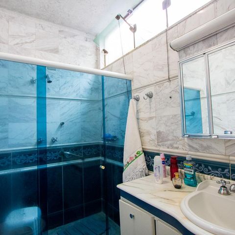Casa para alugar com 345m², 3 quartos e 2 vagas Casa para alugar com 345m², 3 quartos e 2 vagasBanheiro Suíte