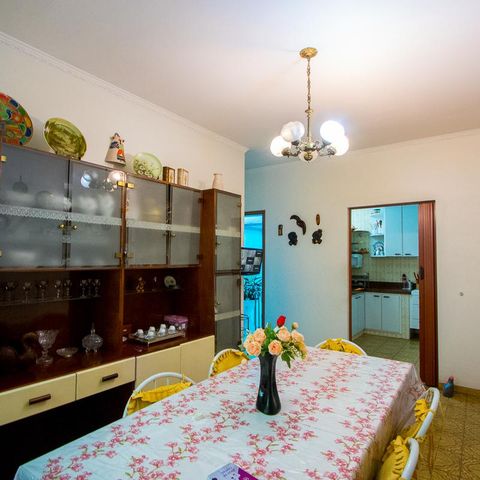 Casa para alugar com 345m², 3 quartos e 2 vagas Casa para alugar com 345m², 3 quartos e 2 vagasCopa